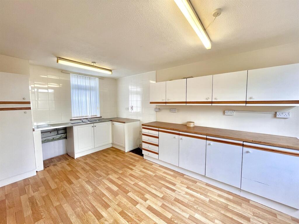 Additional image 3 of Eathorpe Close, Redditch