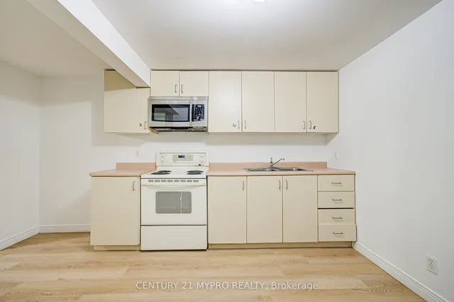 Additional image 36 of 27 Dalbret Cres