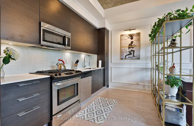 Additional image 8 of 399 Adelaide St Unit 703