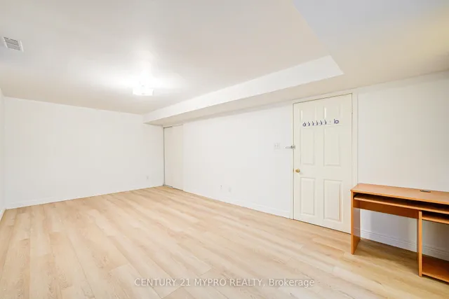 Additional image 30 of 27 Dalbret Cres