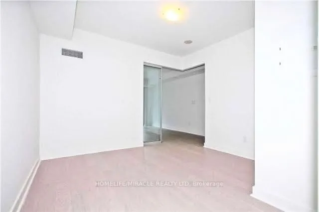 Additional image 15 of 58 Orchard View Blvd Unit 708