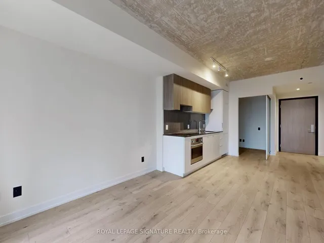 Additional image 18 of 161 Roehampton Ave Unit 605