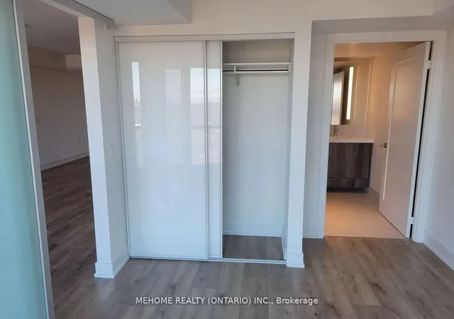 Additional image 5 of 585 Bloor St Unit 2324