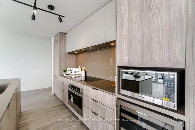 Additional image 9 of 70 Annie Craig Dr Unit 4004