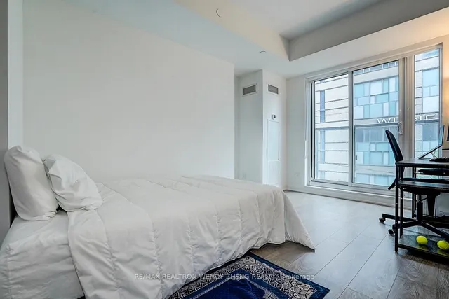 Additional image 23 of 543 Richmond St Unit 307