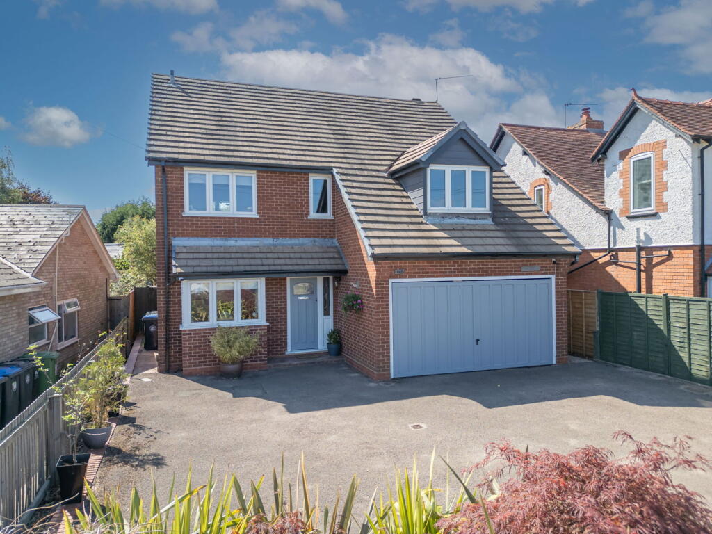 Property image for The Lodge, Alcester Road, Studley, B80 7NY