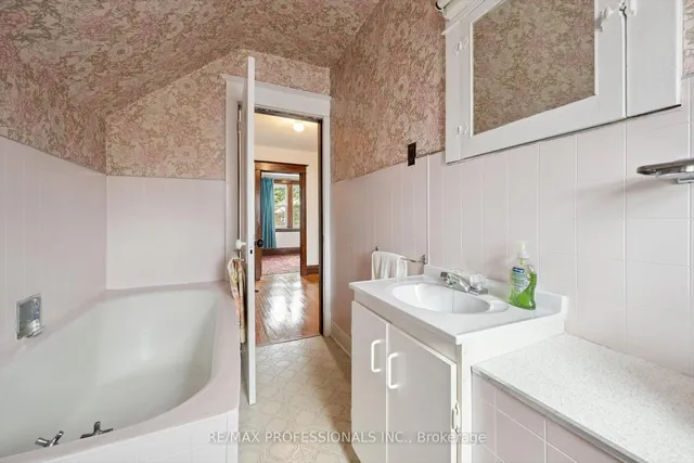 Additional image 17 of 25 Second St