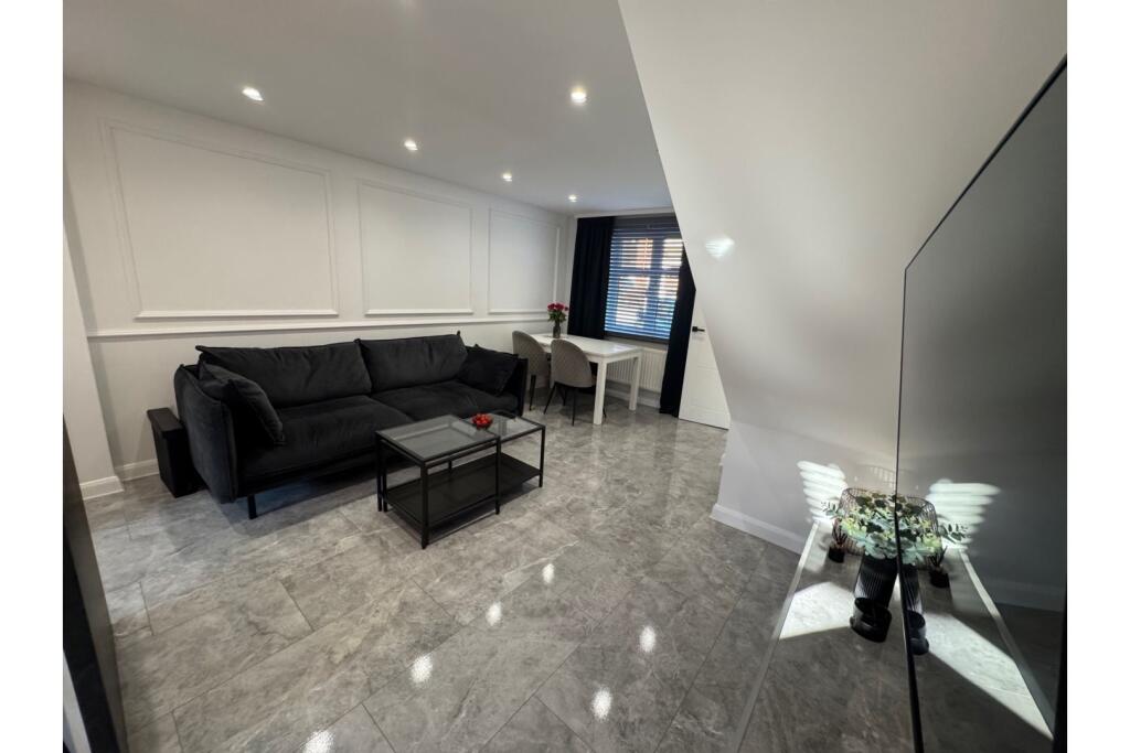 Additional image 7 of Marchwood Close, Redditch, B97