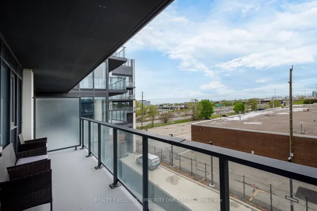 Additional image 23 of 36 Zorra St Unit 405