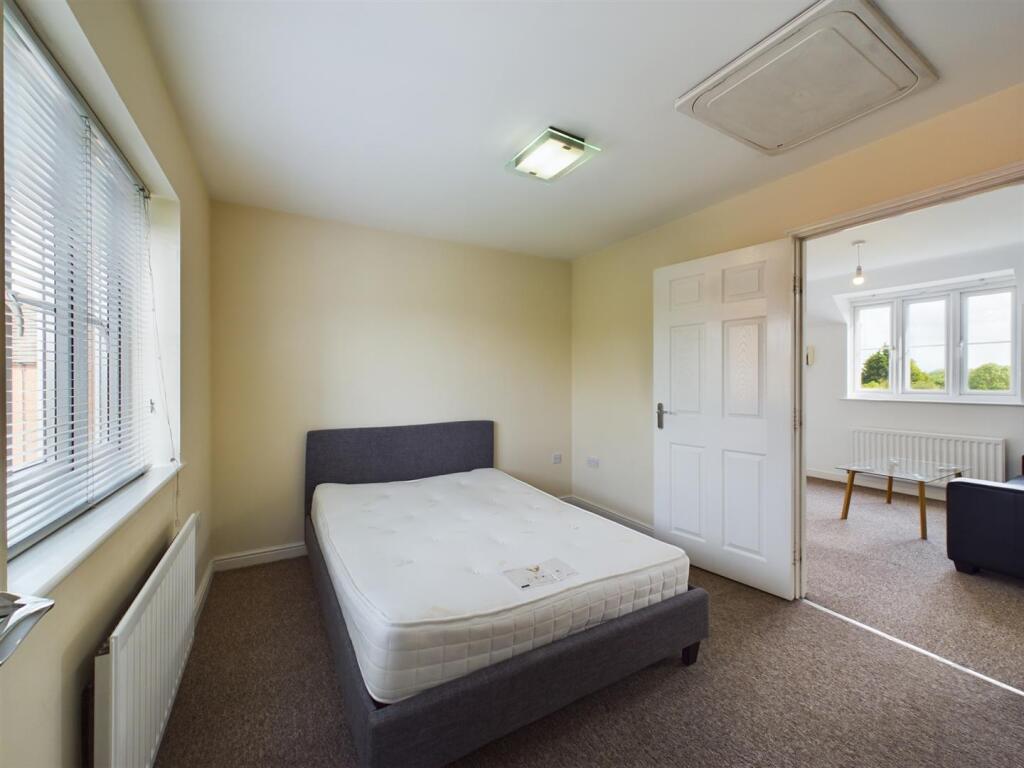 Additional image 5 of 328 Wharf LaneSolihull