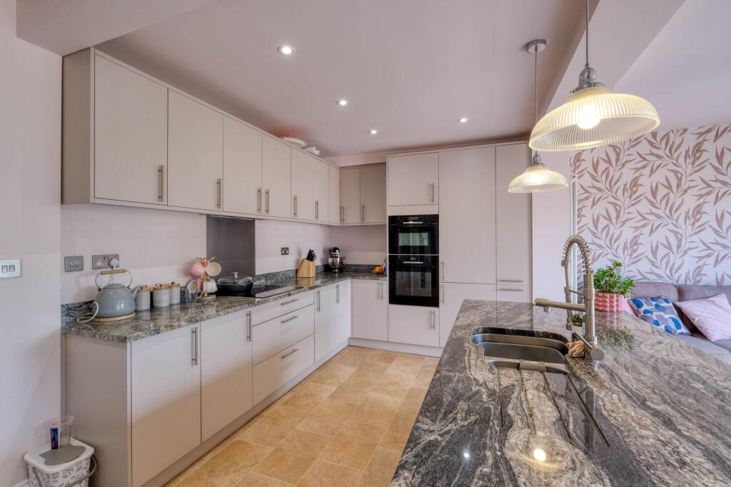 Additional image 7 of The Meadway, Redditch, B97