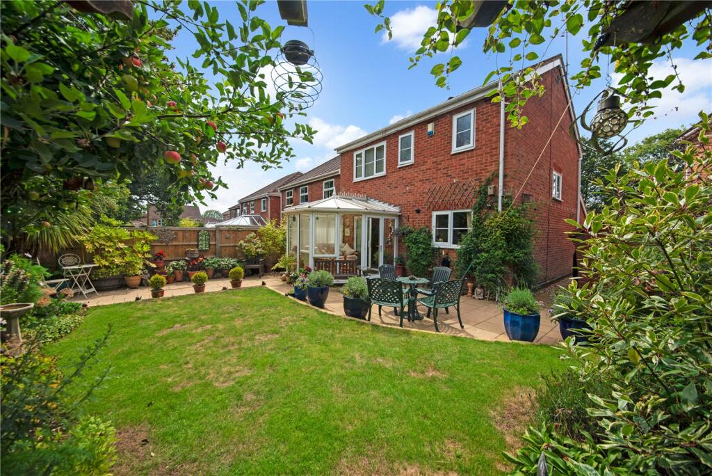 Additional image 18 of Johns Close, Studley, Warwickshire, B80