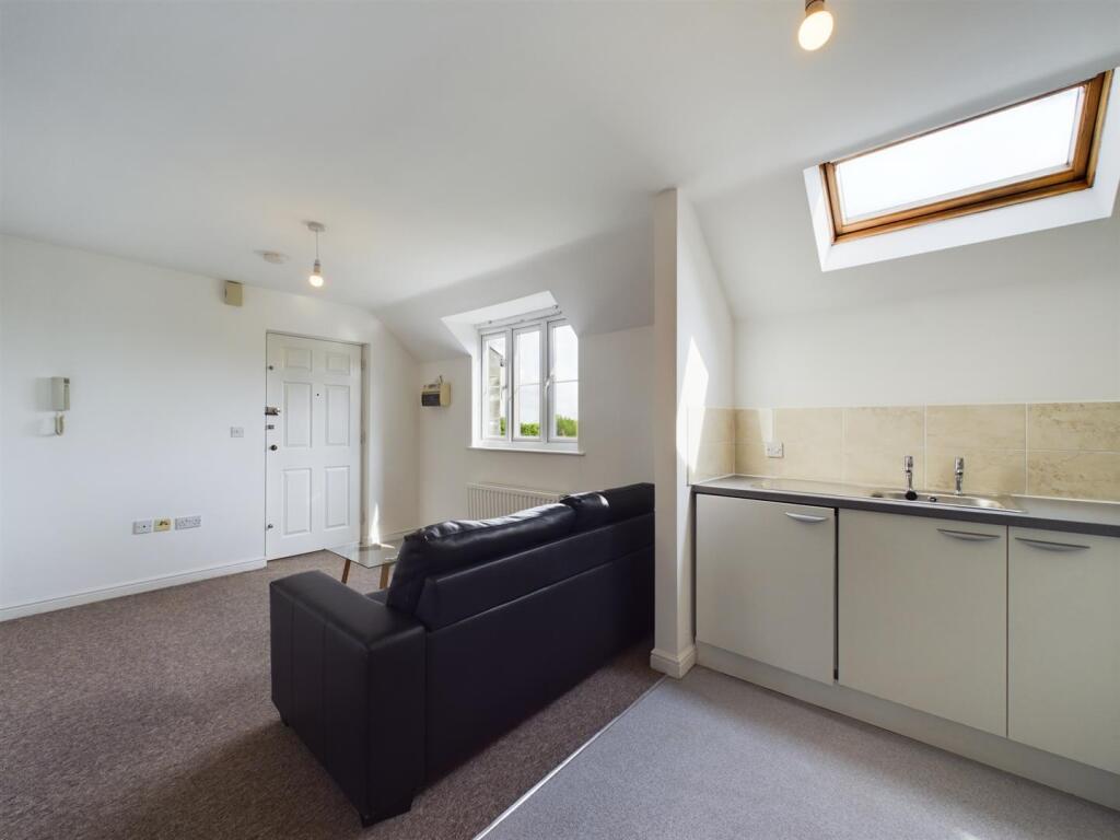 Additional image 3 of 328 Wharf LaneSolihull