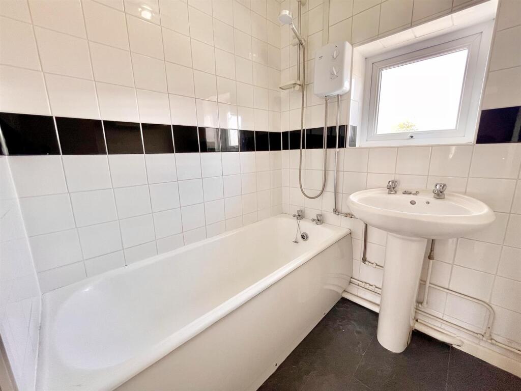 Additional image 6 of Greenlands Avenue, Redditch