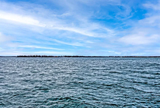 Additional image 13 of 15 Merchants' Wharf Unit 303