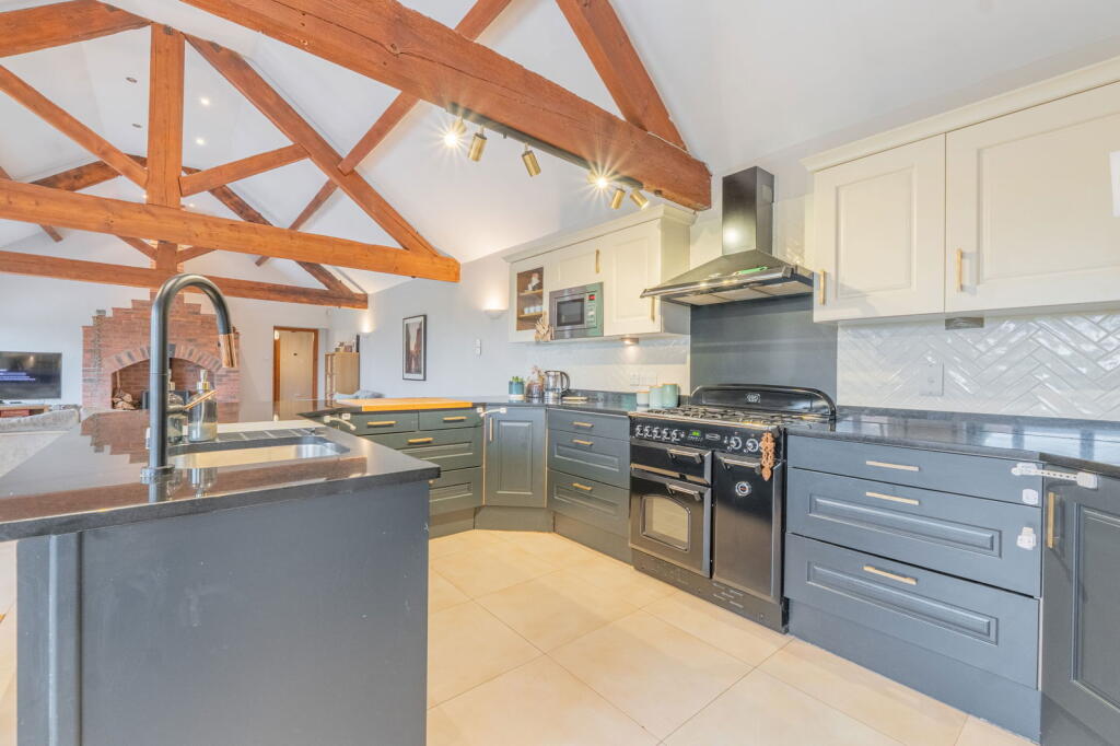 Additional image 5 of Longview Barn, Hewell Lane, Tardebigge, Worcestershire, B97 6QH