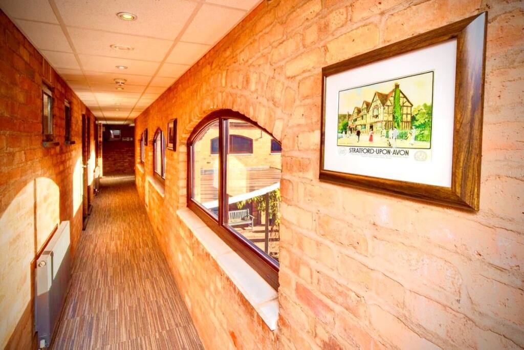 Additional image 5 of The Henley Hotel, Tanworth Lane, Henley-In-Arden, B95 5RA