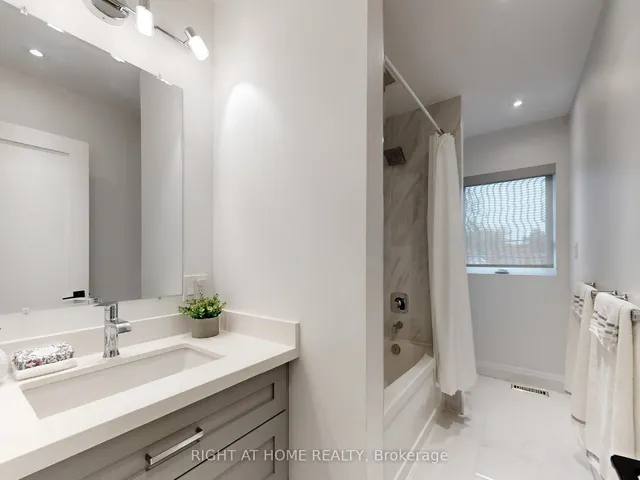 Additional image 20 of 475 Donlands Ave