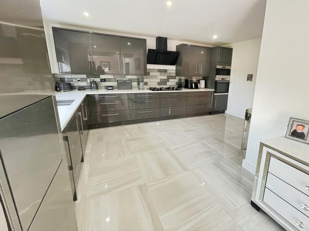 Additional image 9 of Aldridge Road, Streetly, Sutton Coldfield, B74