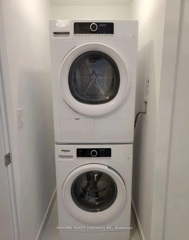 Additional image 9 of 585 Bloor St Unit 2324