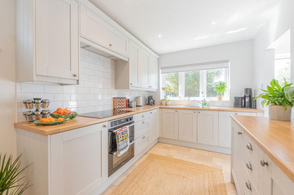 Additional image 7 of The Lodge, Alcester Road, Studley, B80 7NY