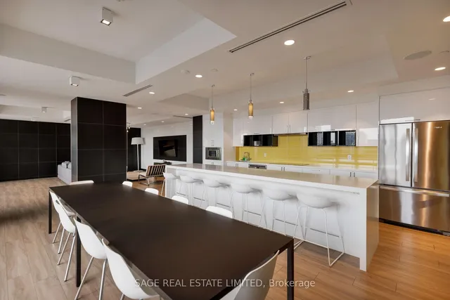 Additional image 31 of 158 Front St Unit 2210