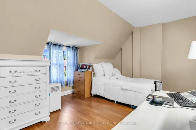 Additional image 20 of 58 Pauline Ave