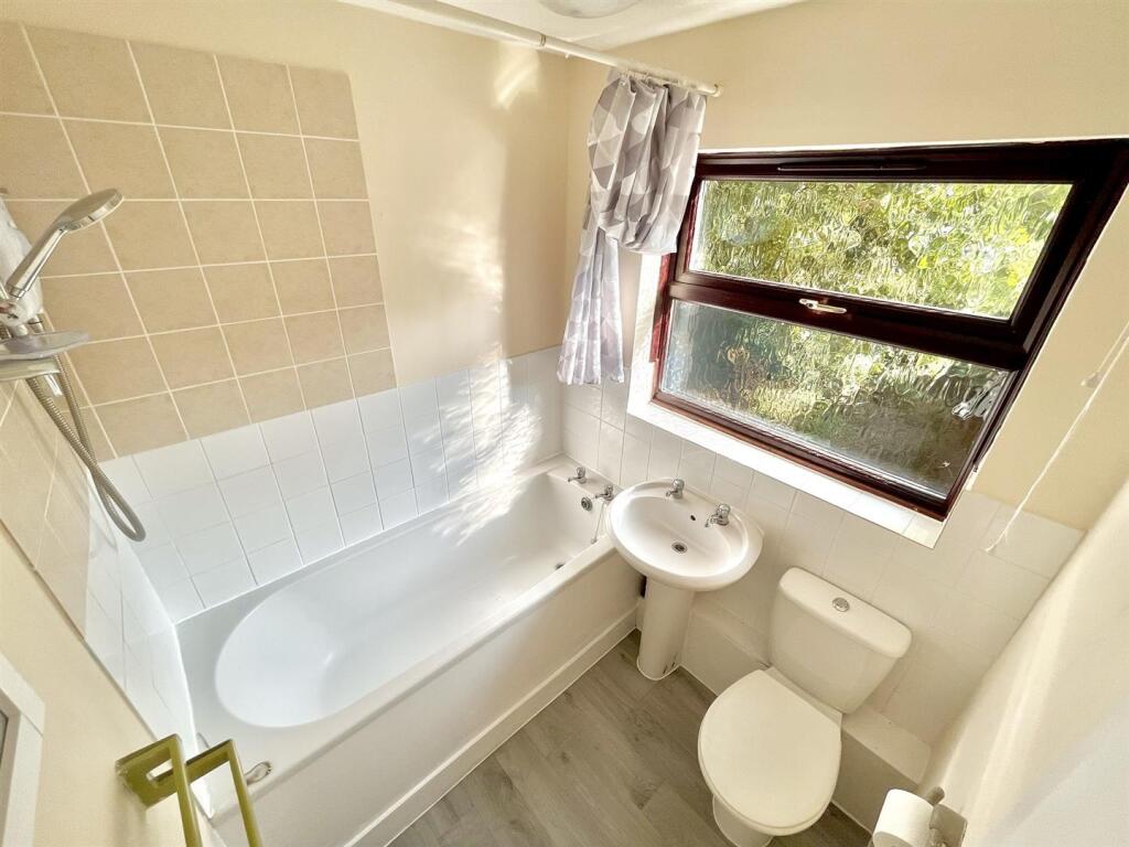 Additional image 4 of Avonbank CloseHunt EndRedditchWorcs.