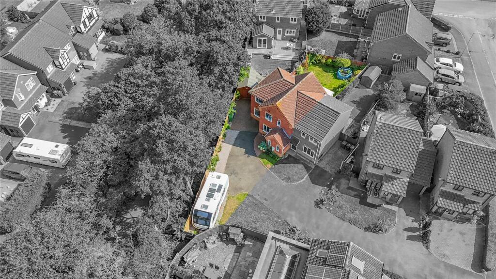 Huntingdon Close, Tamworth, Staffordshire, B78