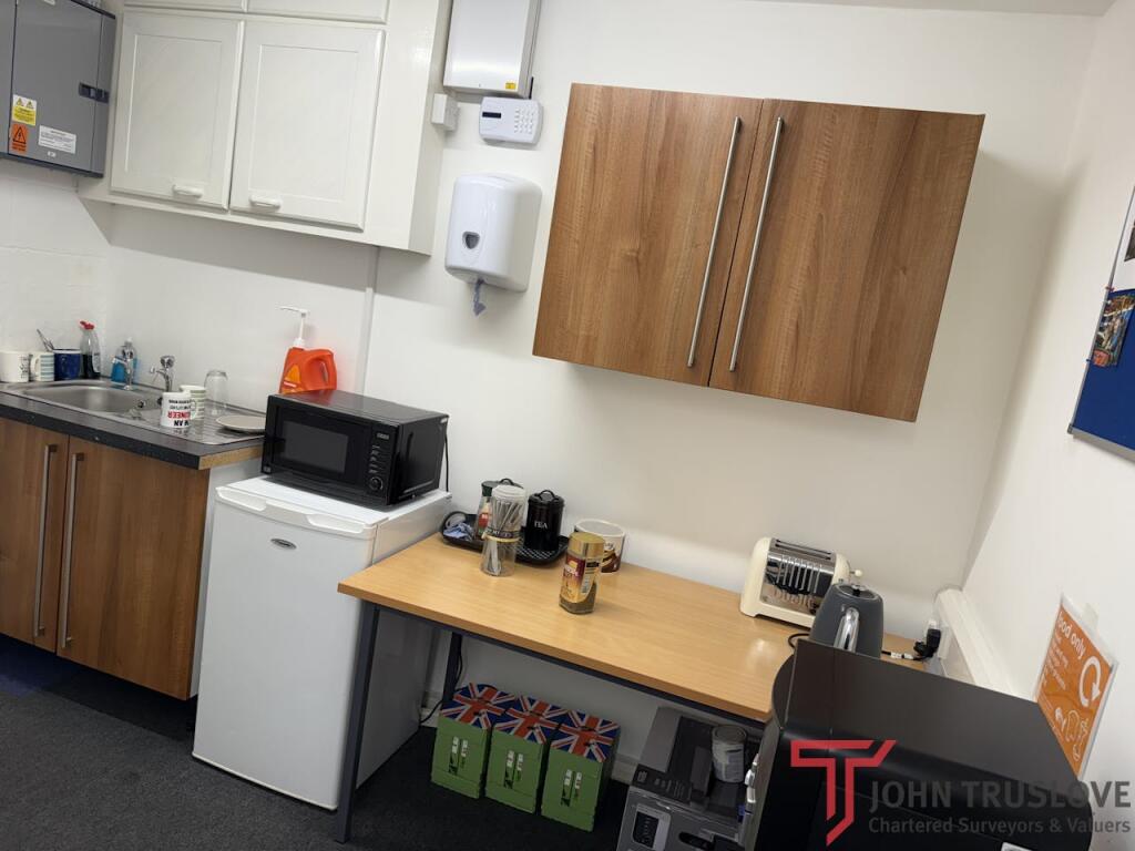 Additional image 5 of Unit 8 Dunlop Road Hunt End, Hunt End, Redditch, B97 5XP