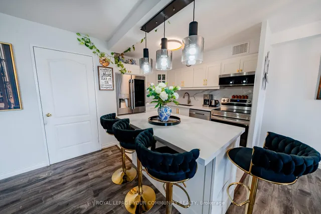 Additional image 20 of 20 Edgecliff Gfwy Unit 1218