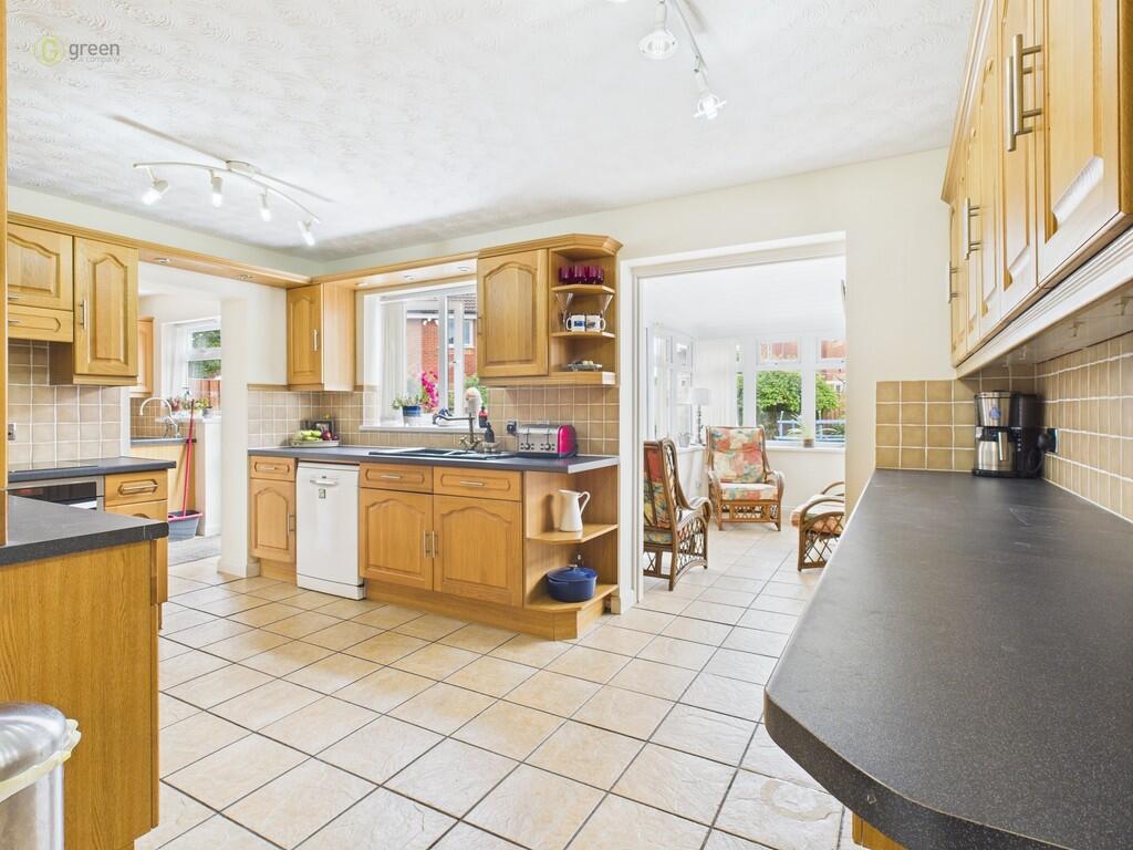 Additional image 6 of Huntingdon Close, County Drive,
