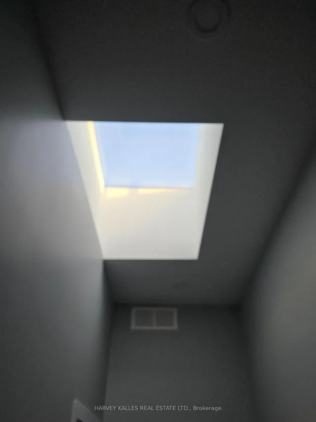 Additional image 7 of 453 Dundas St