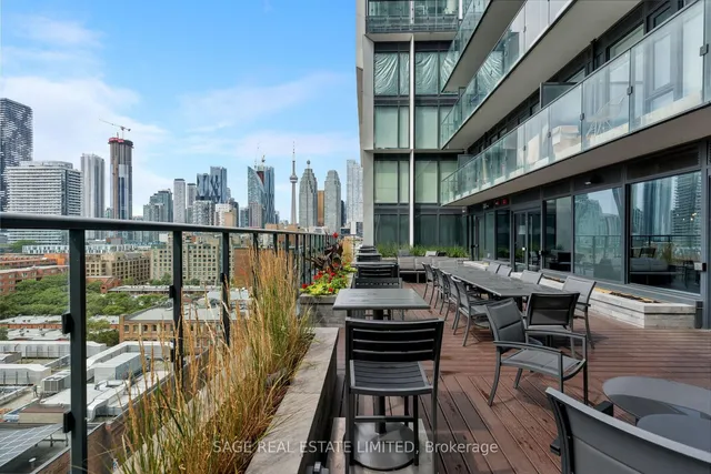 Additional image 30 of 158 Front St Unit 2210