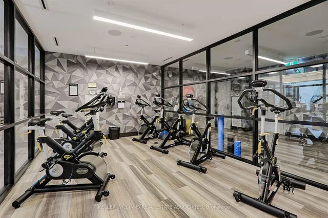 Additional image 19 of 15 Merchants' Wharf Unit 303