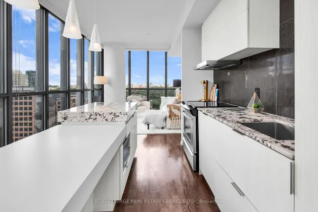 Additional image 5 of 101 Charles St Unit 2406