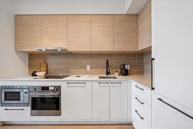 Additional image 4 of 1050 Eastern Ave Unit 613