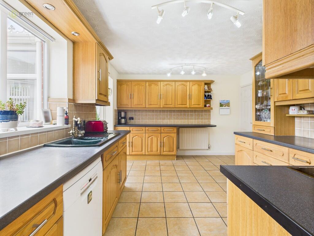 Additional image 5 of Huntingdon Close, County Drive,
