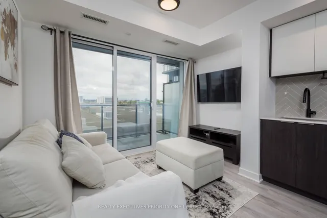 Additional image 7 of 36 Zorra St Unit 405