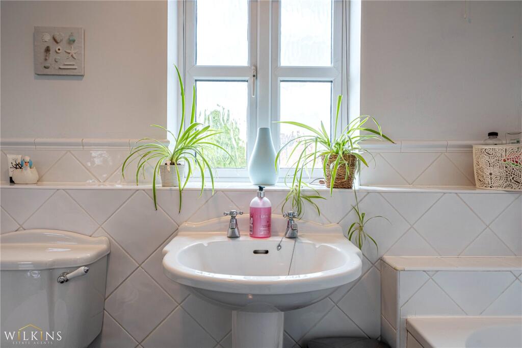 Additional image 28 of Kempton Drive, Dosthill, Tamworth, Staffordshire, B77