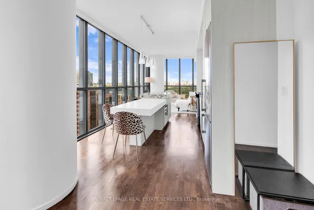 Additional image 3 of 101 Charles St Unit 2406