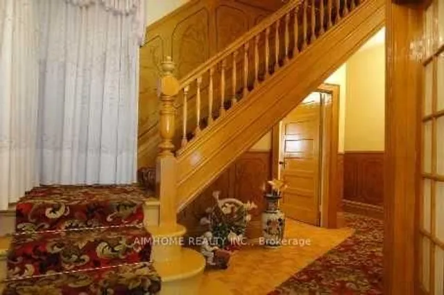 Additional image 4 of 598 Bathurst St