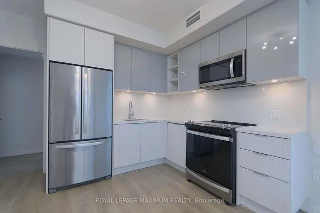 Additional image 18 of 50 Dunfield Ave Unit 719