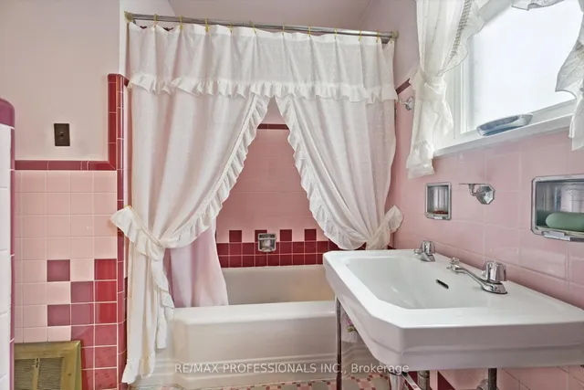 Additional image 18 of 25 Second St