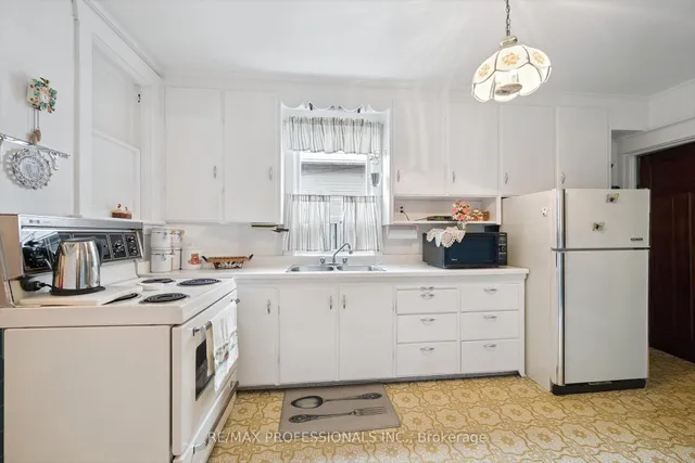 Additional image 8 of 25 Second St