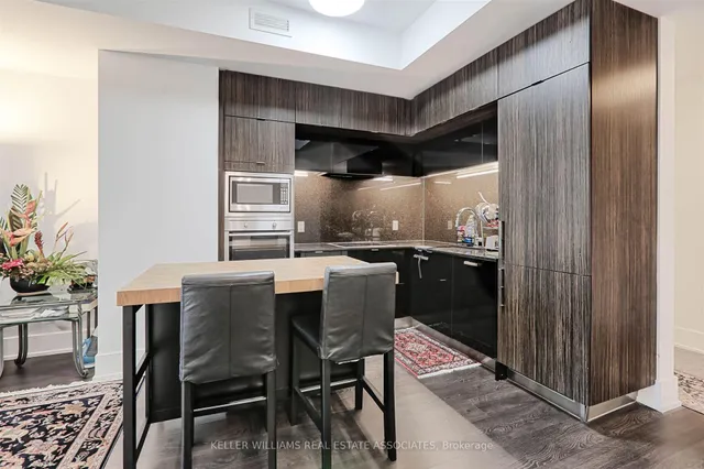 Additional image 3 of 15 Merchants' Wharf Unit 303