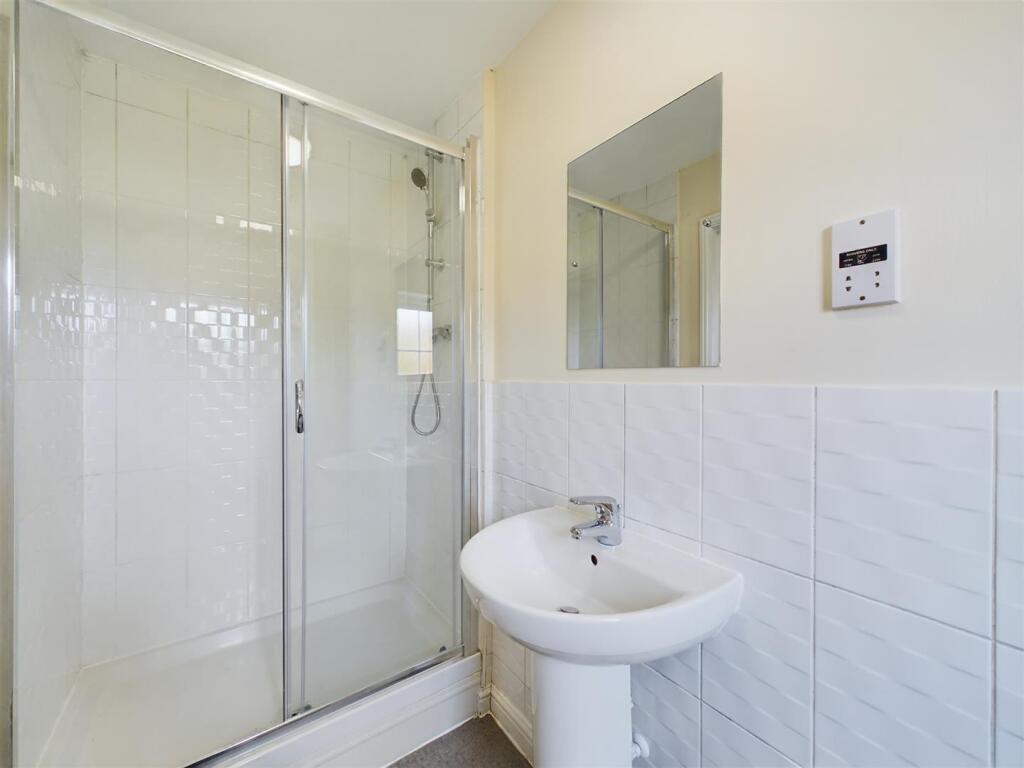 Additional image 10 of 328 Wharf LaneSolihull