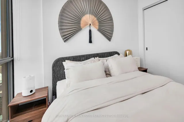 Additional image 17 of 101 Charles St Unit 2406