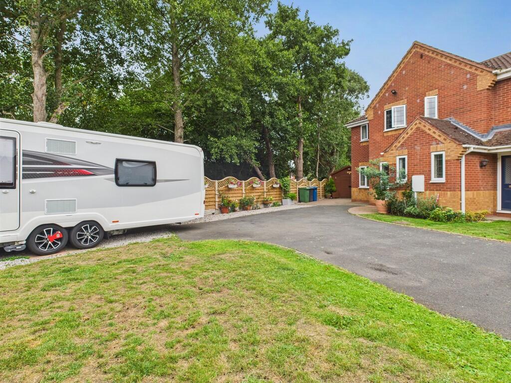 Additional image 30 of Huntingdon Close, County Drive,