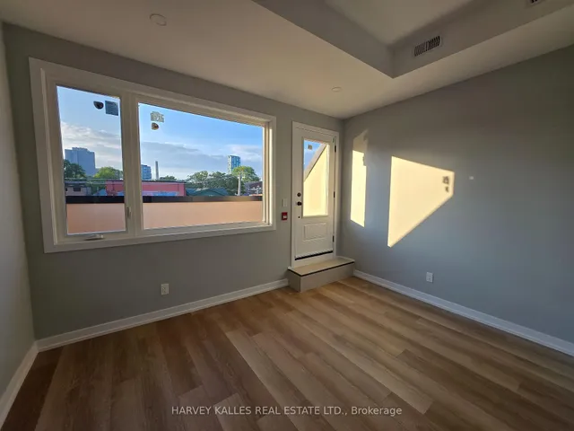 Additional image 6 of 453 Dundas St